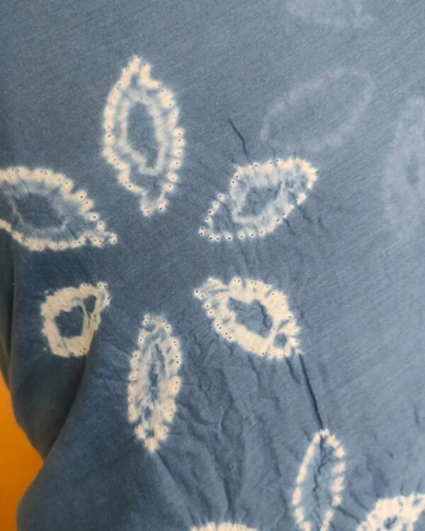 Hand Shibori on Mul Cotton Saree - Indigo - Image 4