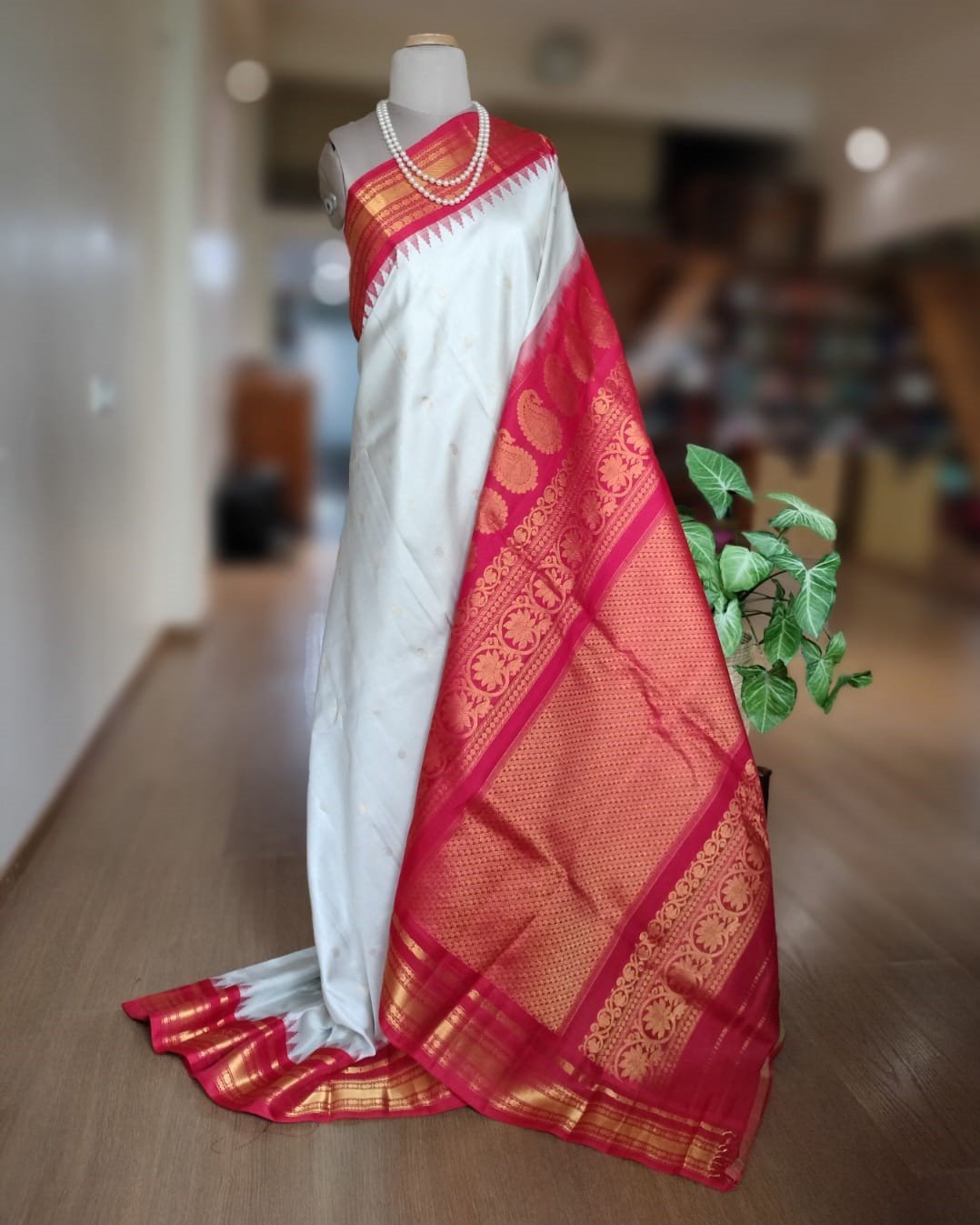 Handweave Gadwal Silk Saree - White and Red