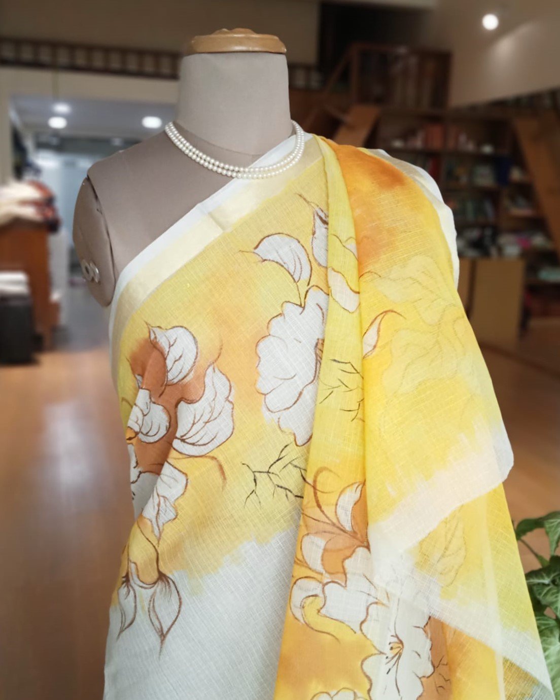 White Hibiscus Handpainted Saree on Kota Doria - Image 4