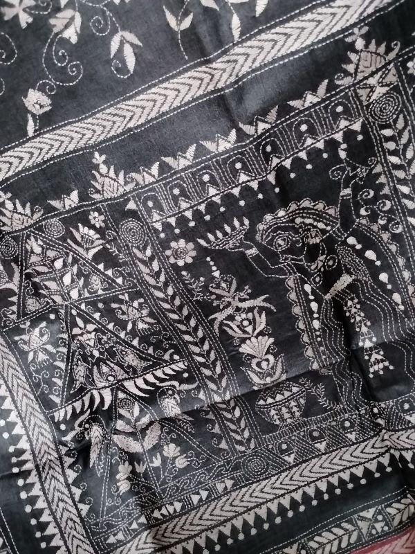 Dhunuchi Naach Kantha On Tussar Silk Saree - Image 7