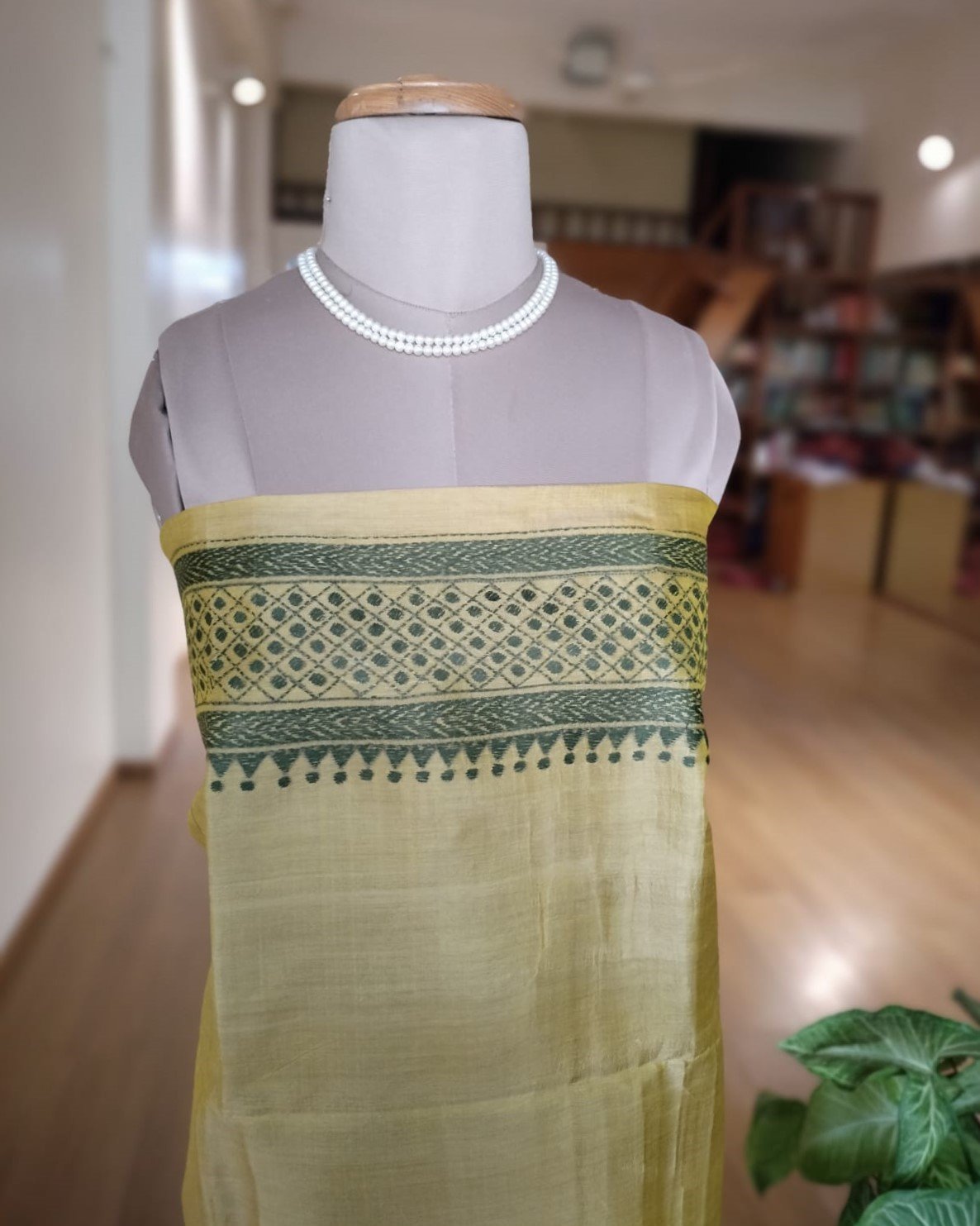 Santiniketan Kantha Saree in pure Bisnupuri Silk - Yellow and Black - Image 7