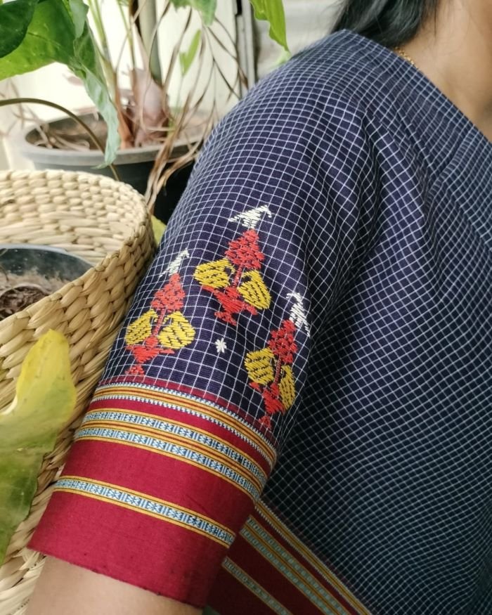 Kasuti Hand-Embroidery Blouse Piece - Blue - Image 2