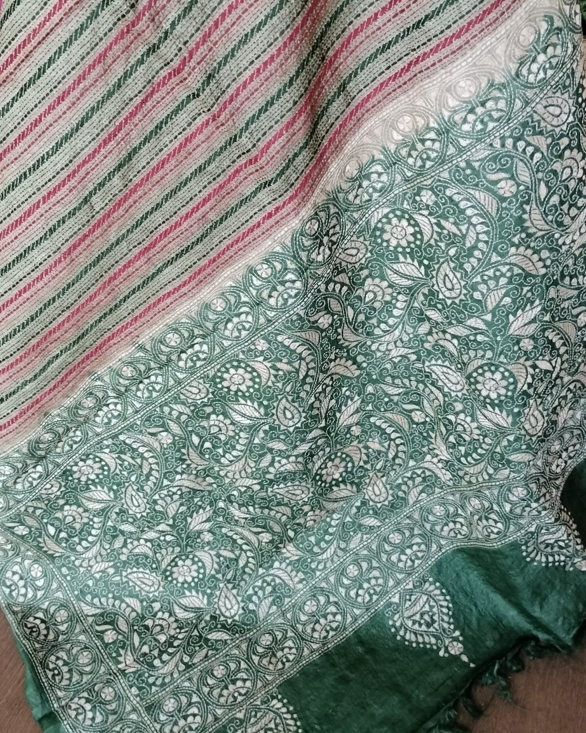 Santiniketan Kantha on Tussar Silk Saree - Maroon and Green - Image 7