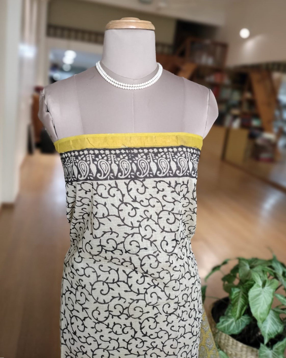 Kota Doria Cotton Saree - Yellow - Image 6