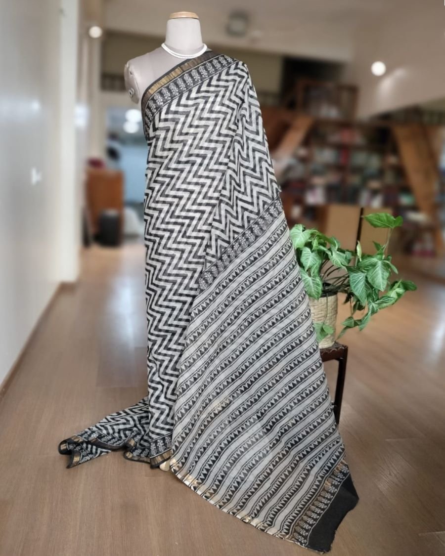 Kota Doria Cotton Saree - Chevron - Image 3