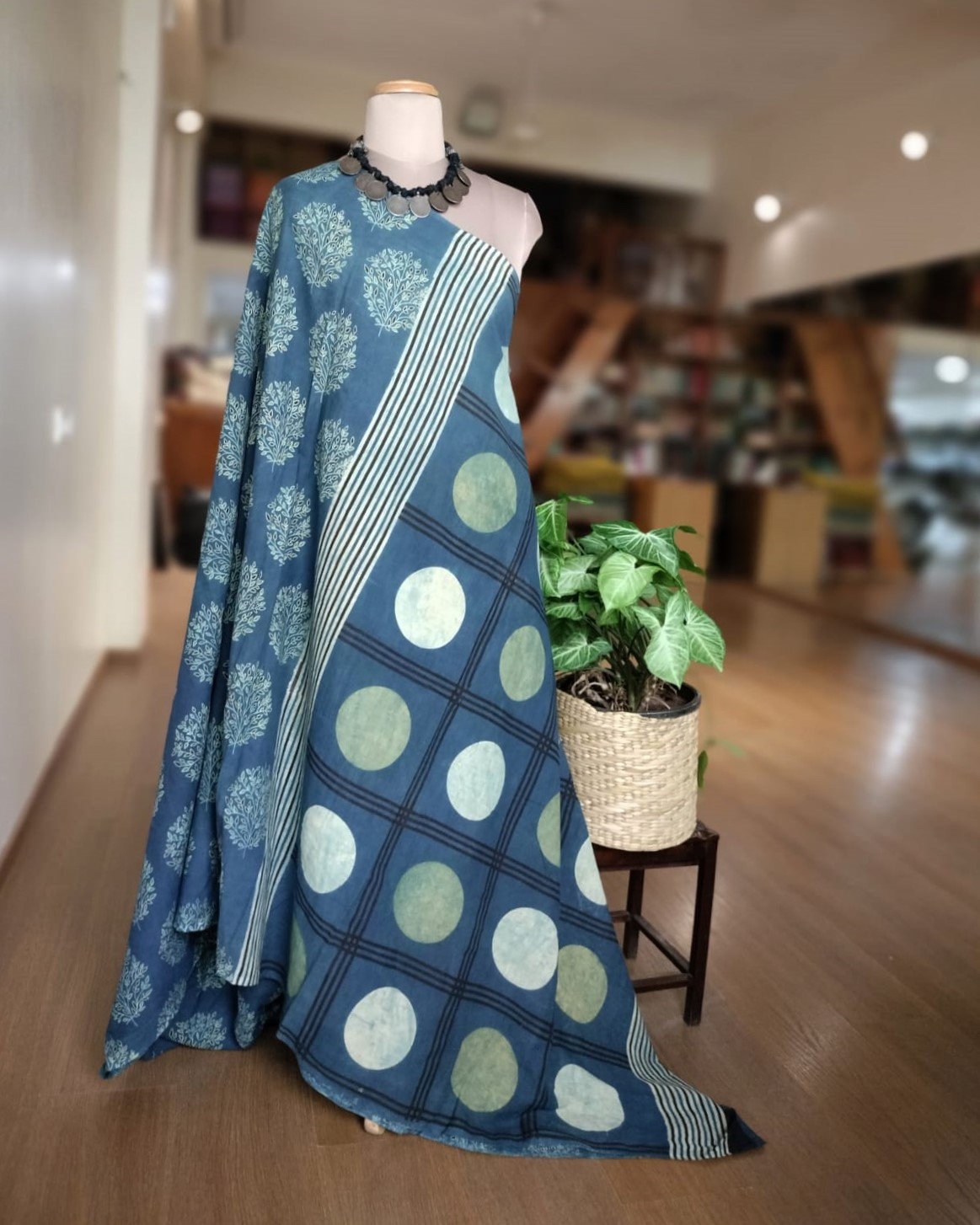 Ajrakh Mul Cotton Saree - Blue - Image 4