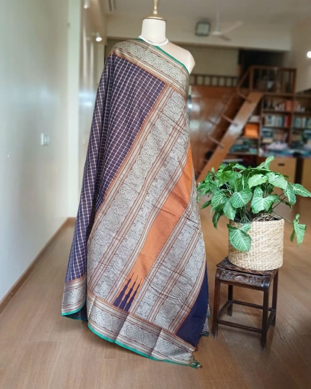 Kanchipuram Handweave in Cotton - Dark Jamun - Image 3