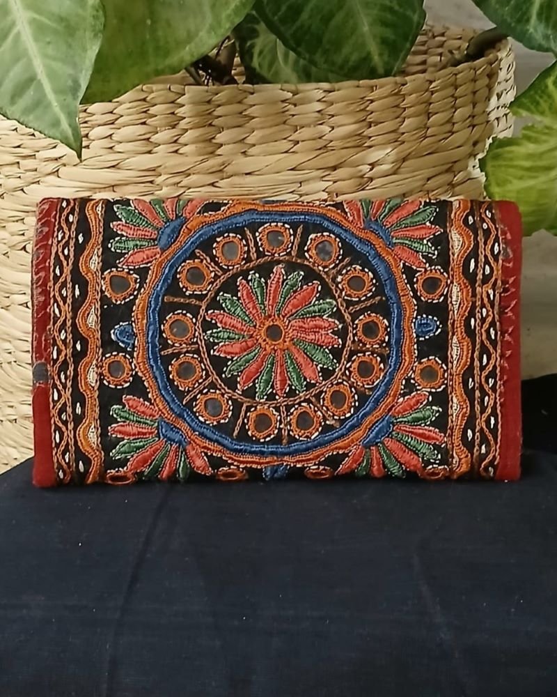 Sodha Embroidery Clutch Purse – (SECS0005) - Image 3
