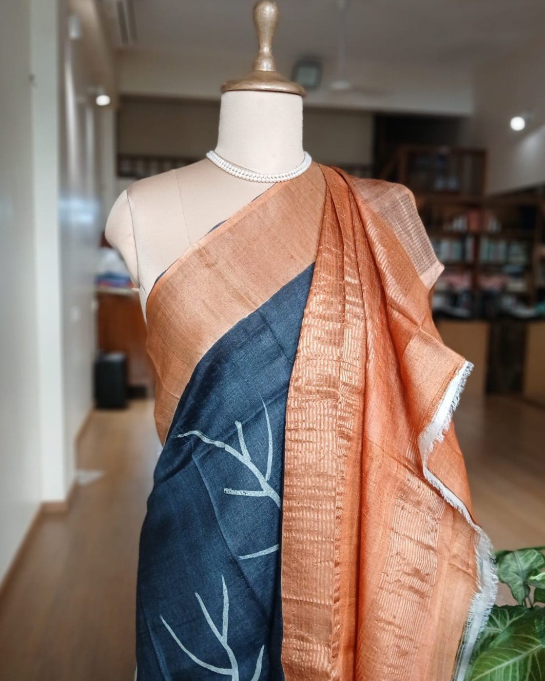 Handpainted Tussar Silk Saree – (TSHS0005) - Image 4