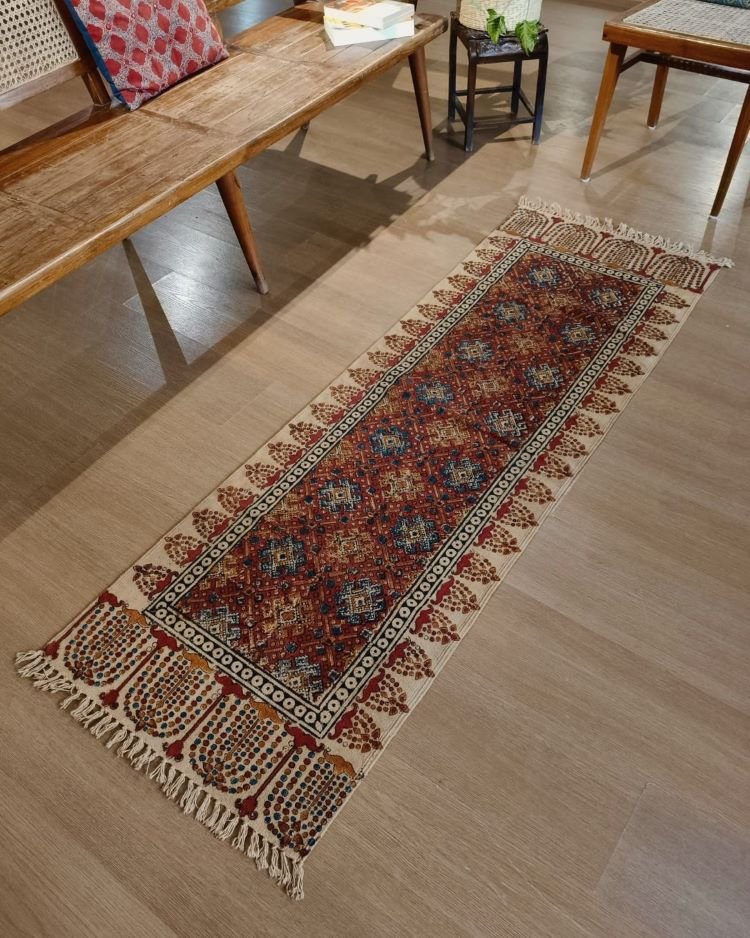 Kalamkari Dhurrie from Warangal (2 x 6 ft) – (NWKD0029) - Image 2