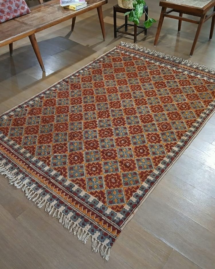 Kalamkari Dhurrie from Warangal (6 x 4 ft) - (NWKD0027) - Image 2