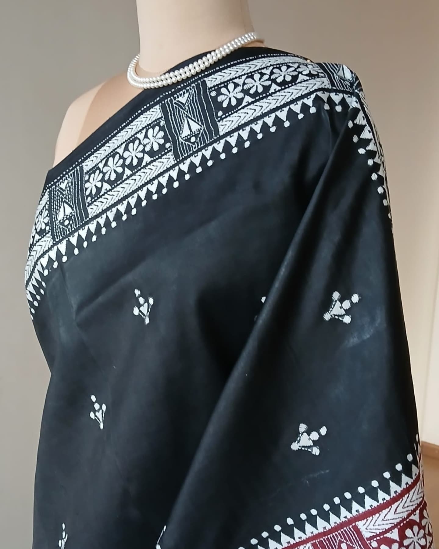 Santiniketan Kantha Saree in pure Bisnupuri Silk – (SNBK0004) - Image 2