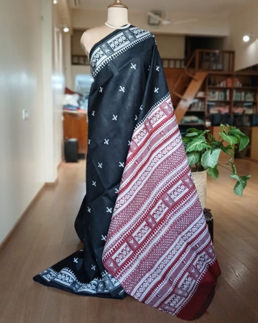 Santiniketan Kantha Saree in pure Bisnupuri Silk – (SNBK0004)