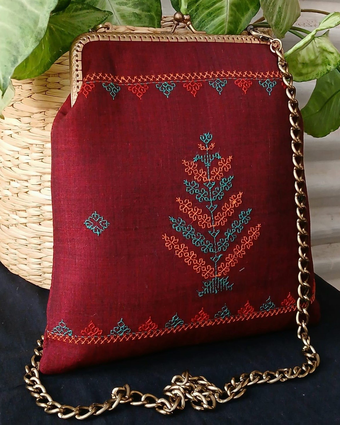 Kasuti Embroidered Purse (KSTP1004) - Image 3