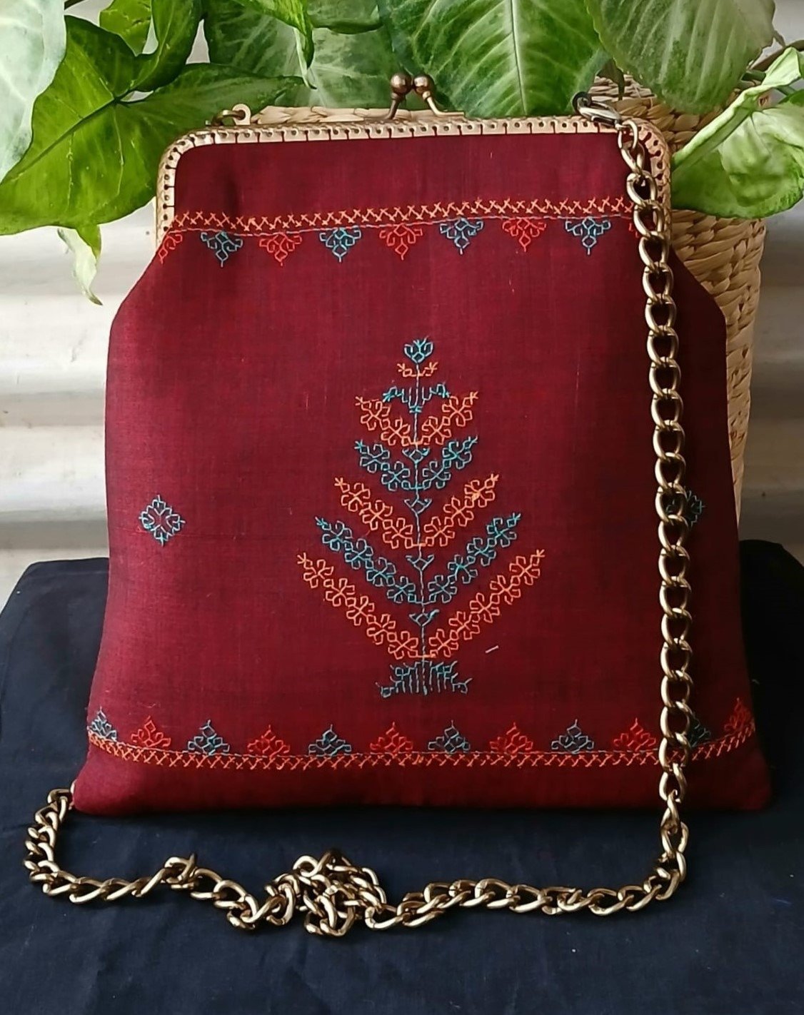 Kasuti Embroidered Purse (KSTP1004)