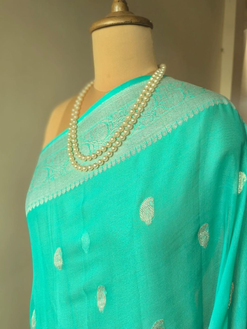 Georgette Pure Silk Handweave from Banaras - (GBHS1002) - Image 4