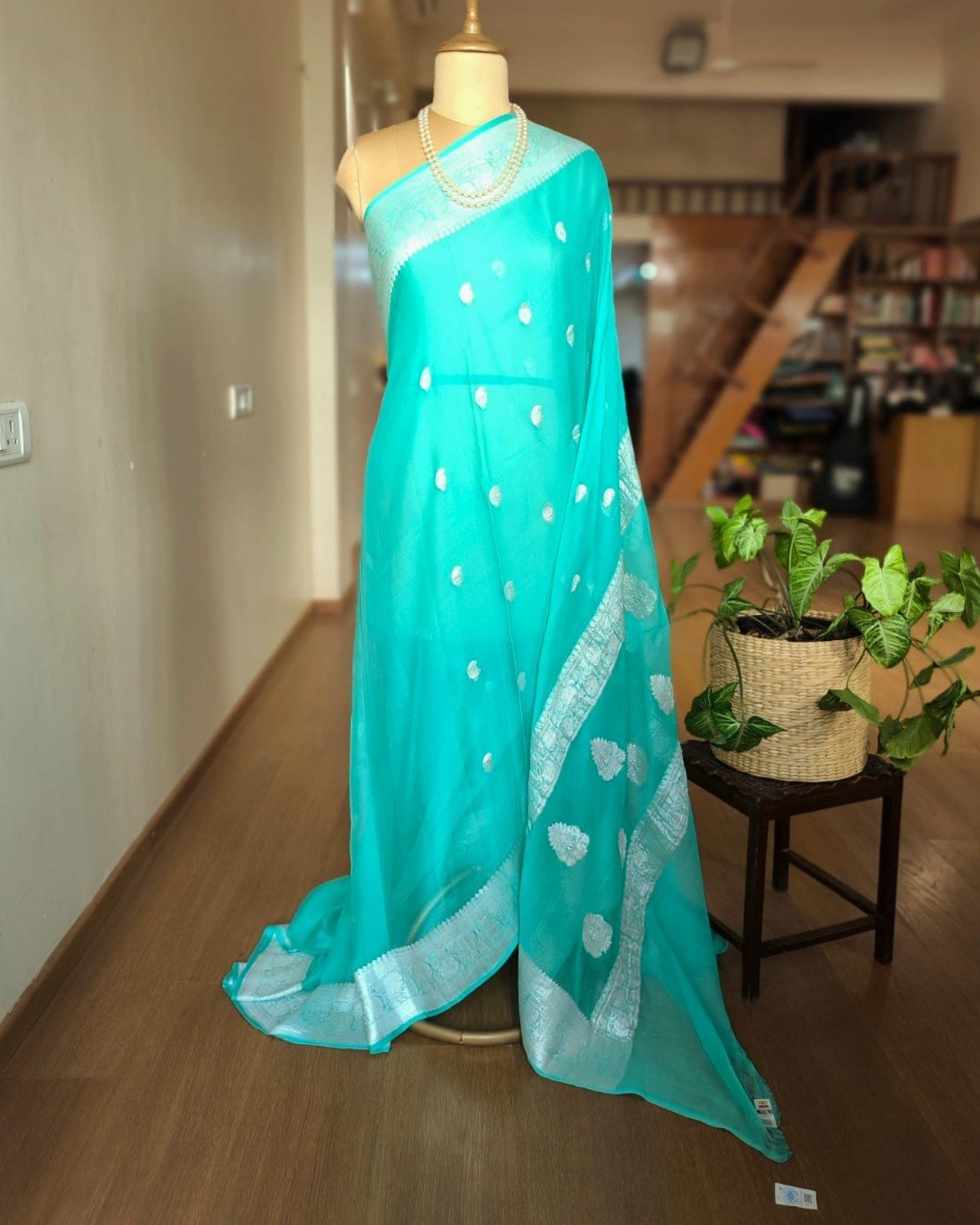 Georgette Pure Silk Handweave from Banaras - (GBHS1002)