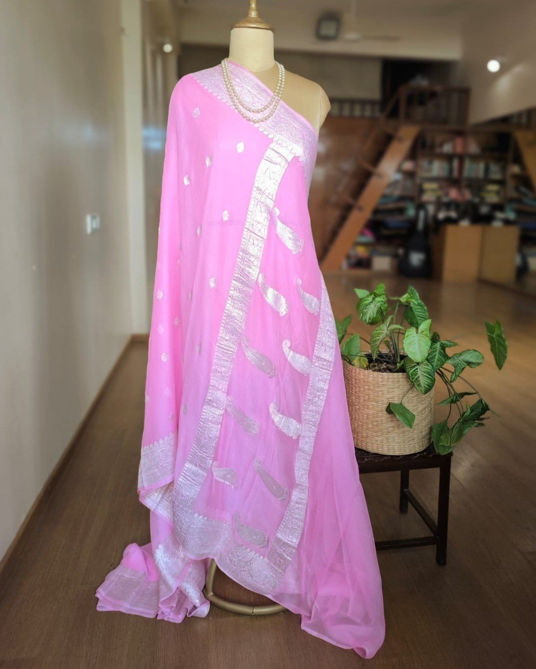 Georgette Pure Silk Handweave from Banaras - (GBHS1006) - Image 5