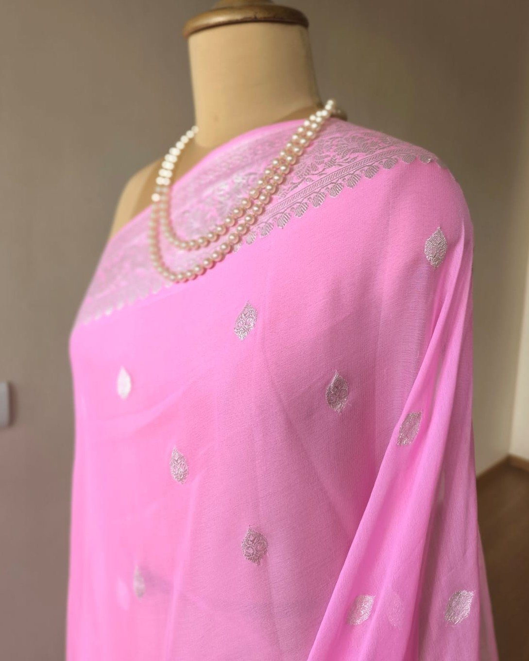 Georgette Pure Silk Handweave from Banaras - (GBHS1006) - Image 4
