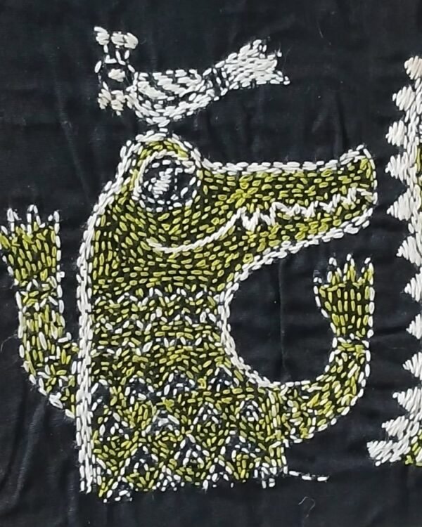 Kantha Embroidered Artwork Crocodile – (ARTW0007) - Image 2