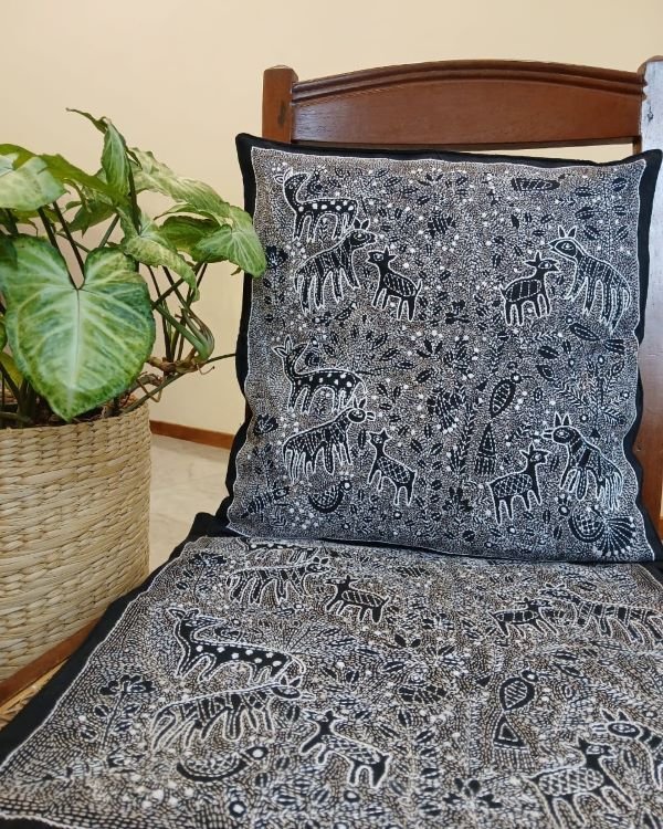 Set of 2 Mom and Baby Deer Reverse Kantha Cushion Covers – (RKCC0006) - Image 2
