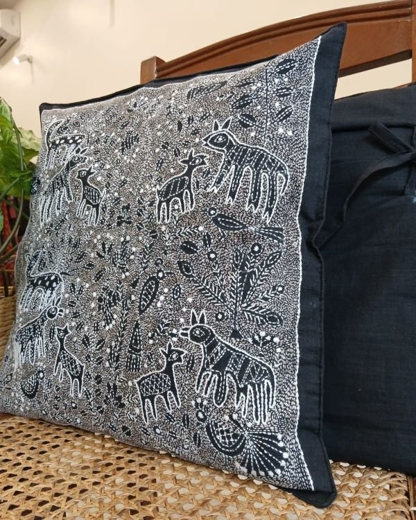 Set of 2 Mom and Baby Deer Reverse Kantha Cushion Covers – (RKCC0006) - Image 3