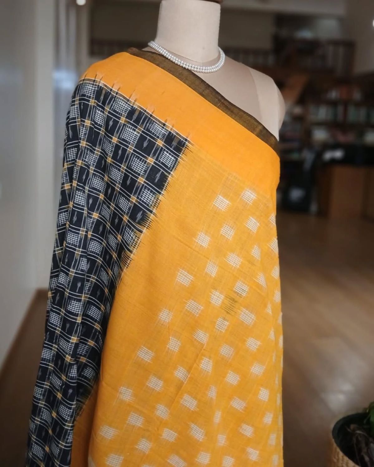 Nalgonda Double Ikat Cotton Saree - (NDIC0002) - Image 8