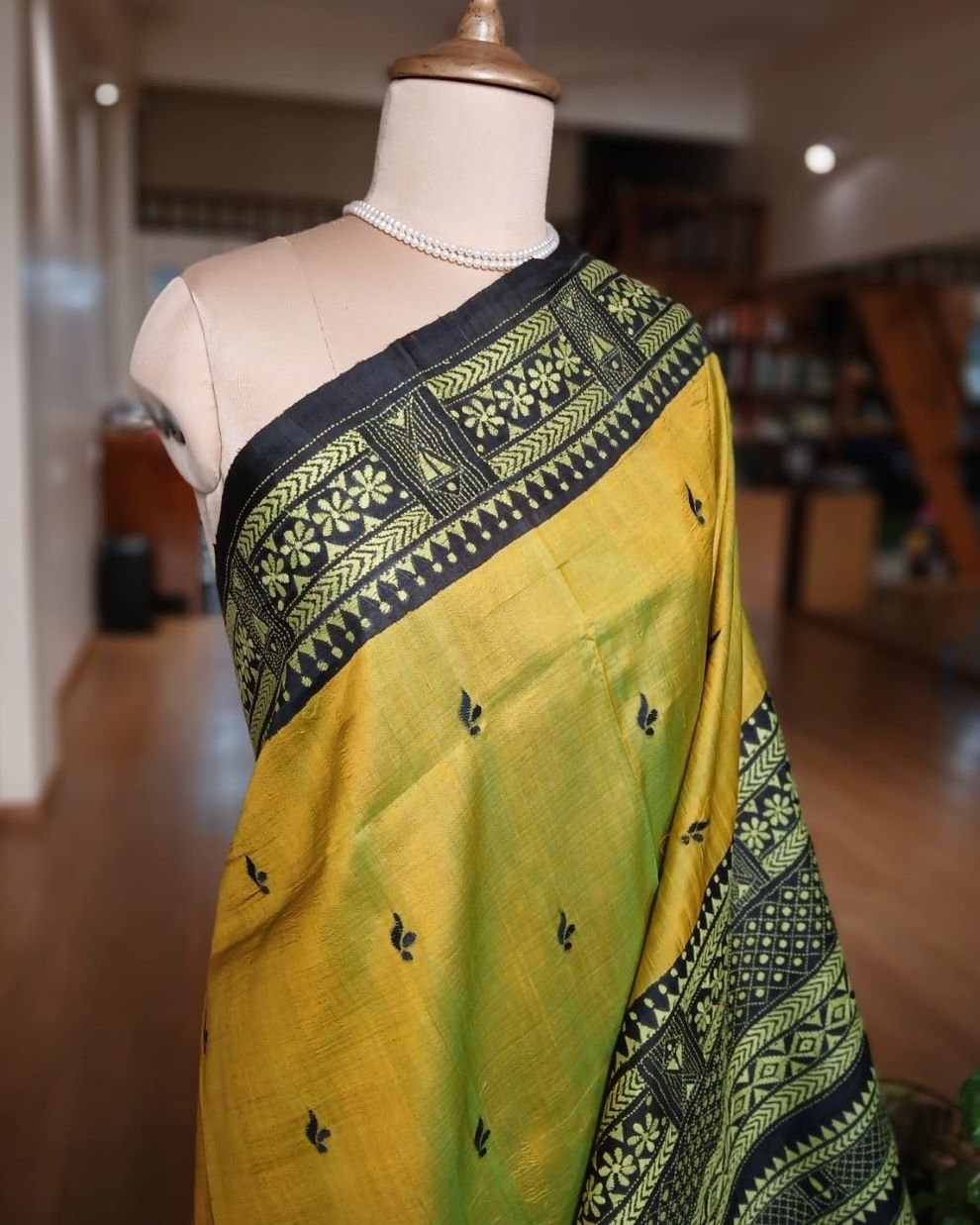 Santiniketan Kantha Saree in pure Bisnupuri Silk – (SNBK0018) - Image 2