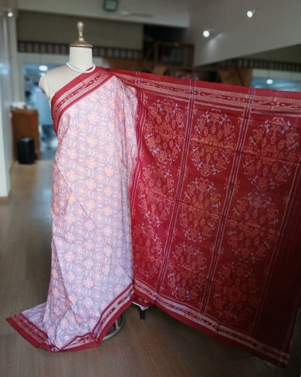 Nuapatna single Ikat Saree - (NSIS0008) - Image 2