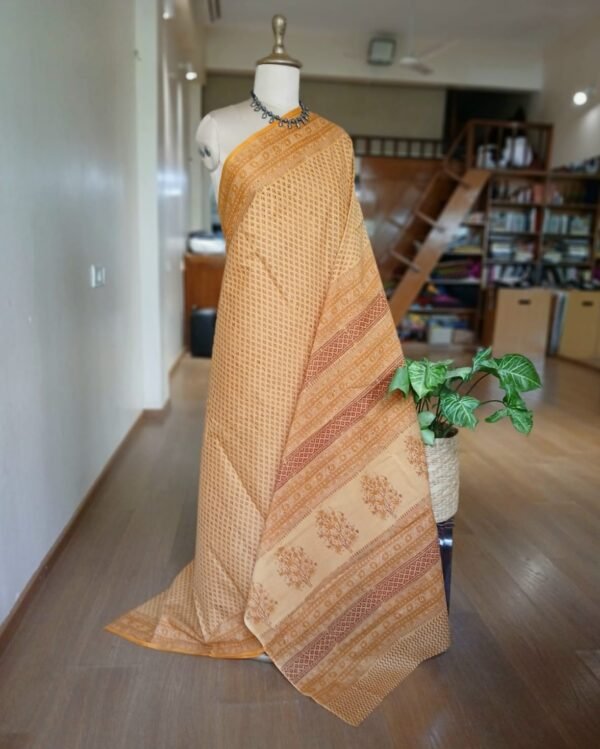 Banjara Blockprint in Mul Cotton from Ahmedabad - (BMCA0005)