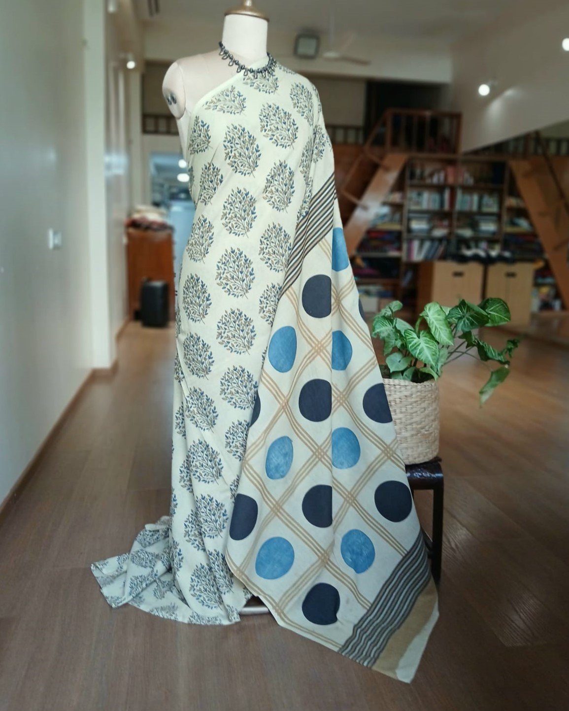 Ajrakh Mul Cotton Saree – (AMCS1022) - Image 4