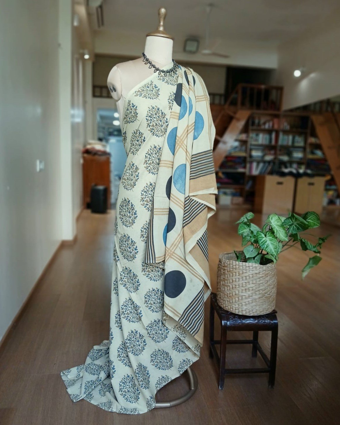 Ajrakh Mul Cotton Saree – (AMCS1022)