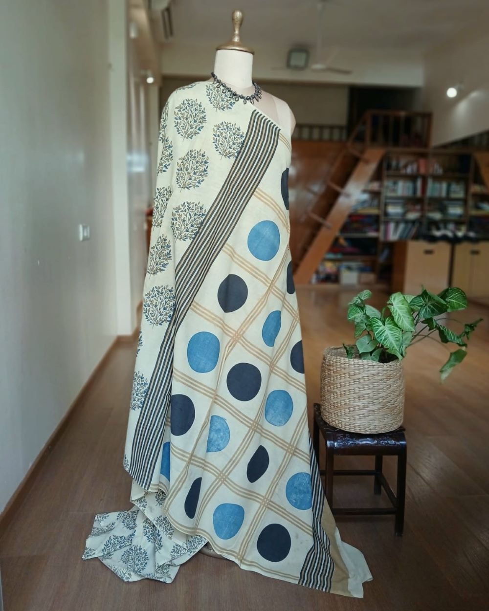 Ajrakh Mul Cotton Saree – (AMCS1022) - Image 6