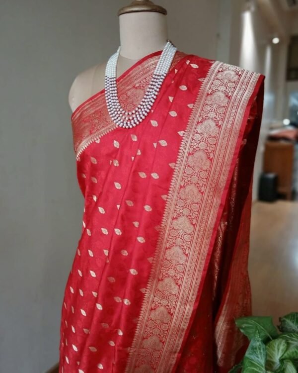 Banarasi Tanchoi saree with zari butti and stunning brocade palla - (TANCHOI07)
