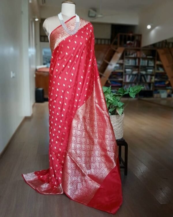 Banarasi Tanchoi saree with zari butti and stunning brocade palla - (TANCHOI07) - Image 2