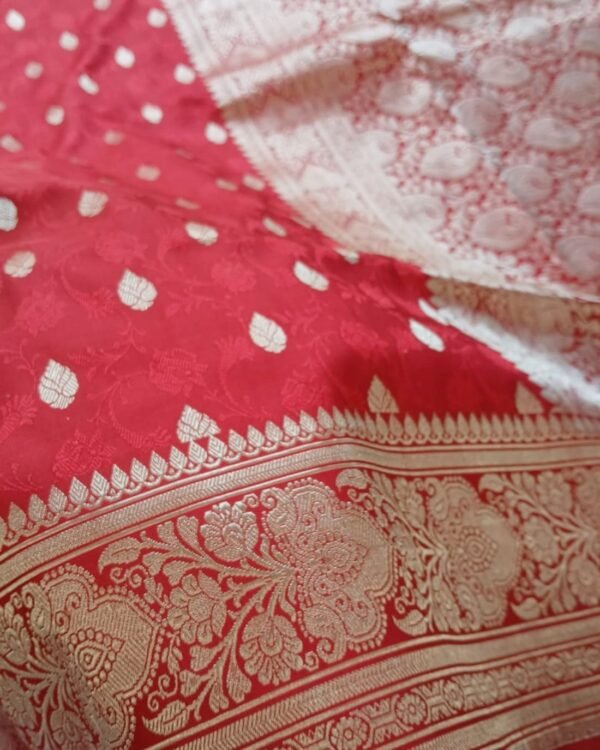 Banarasi Tanchoi saree with zari butti and stunning brocade palla - (TANCHOI07) - Image 5