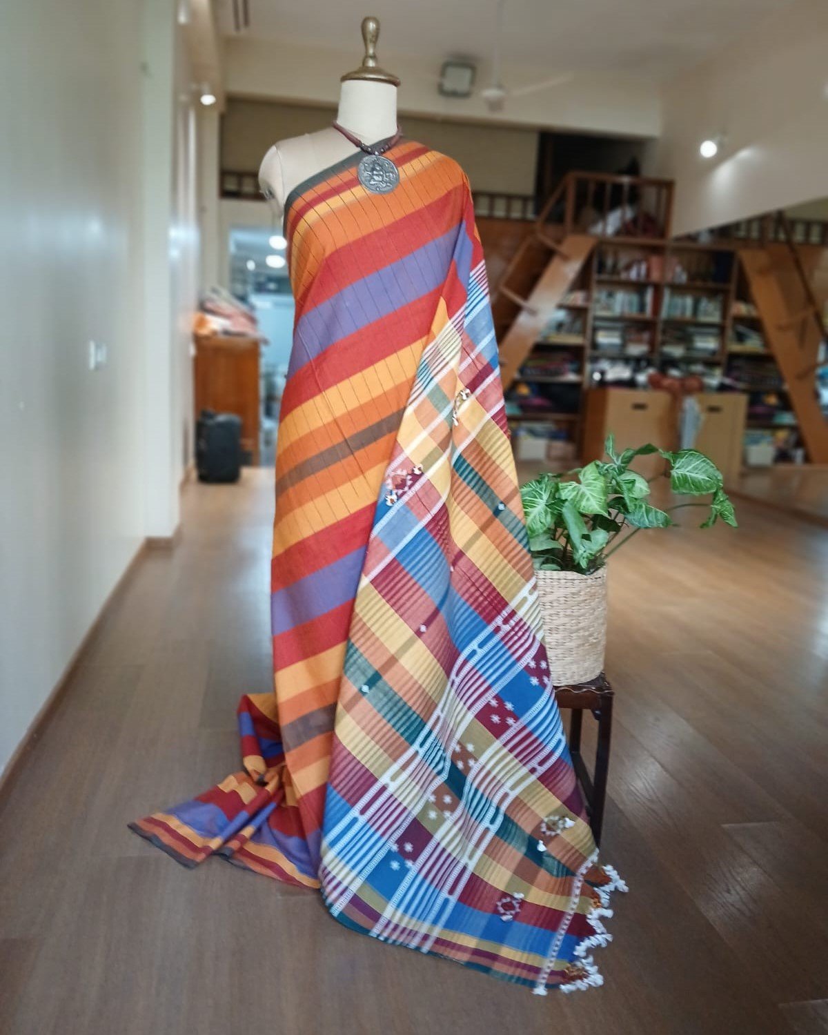 Bhujodi Saree handwoven in Kala Cotton – (BHUJ0055) - Image 4