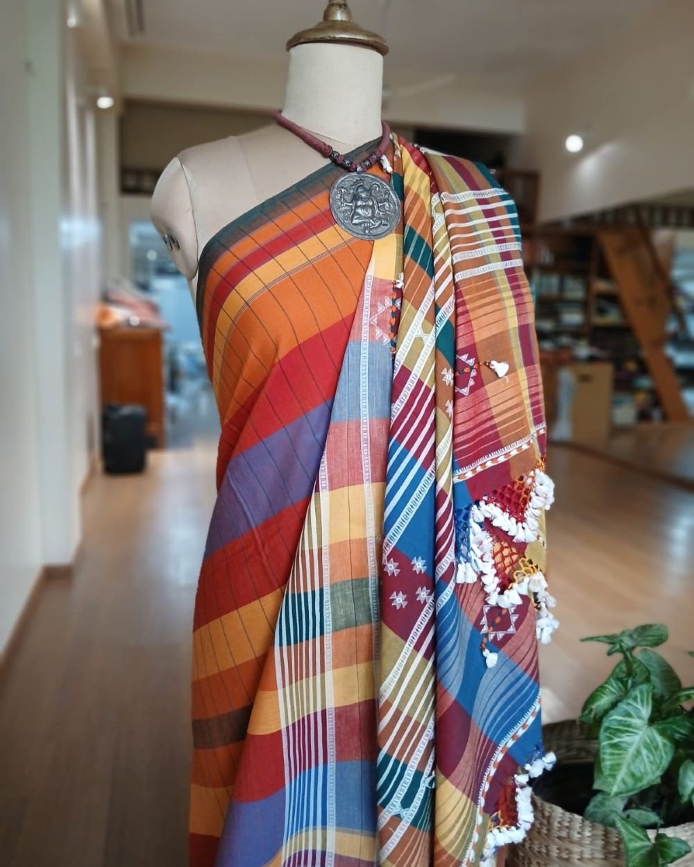 Bhujodi Saree handwoven in Kala Cotton – (BHUJ0055) - Image 2