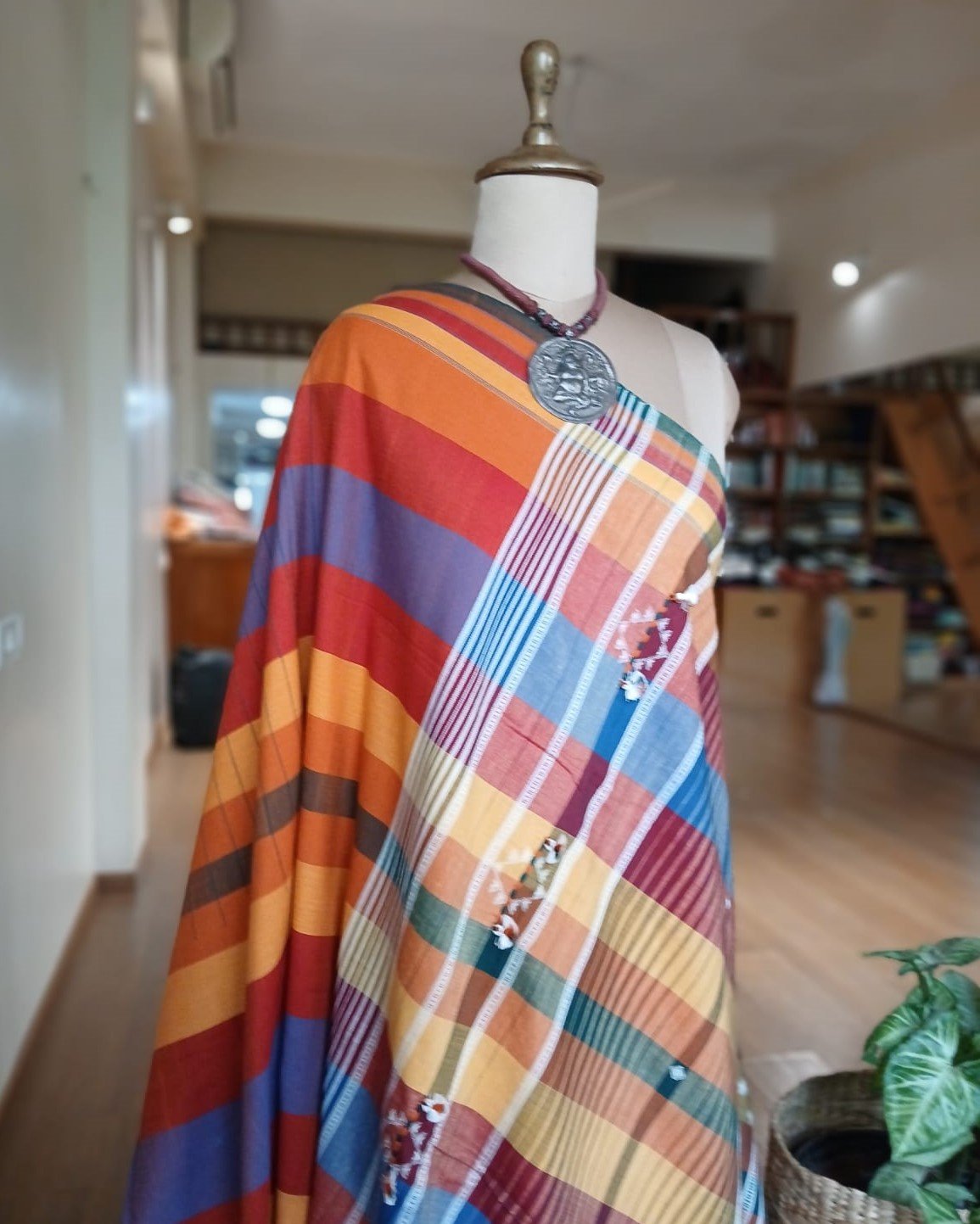 Bhujodi Saree handwoven in Kala Cotton – (BHUJ0055) - Image 7