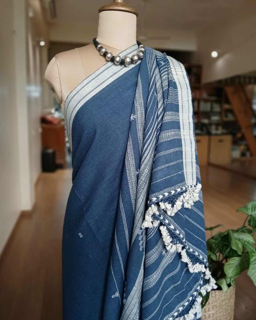 Bhujodi Saree handwoven in Kala Cotton – (BHUJ0044) - Image 2
