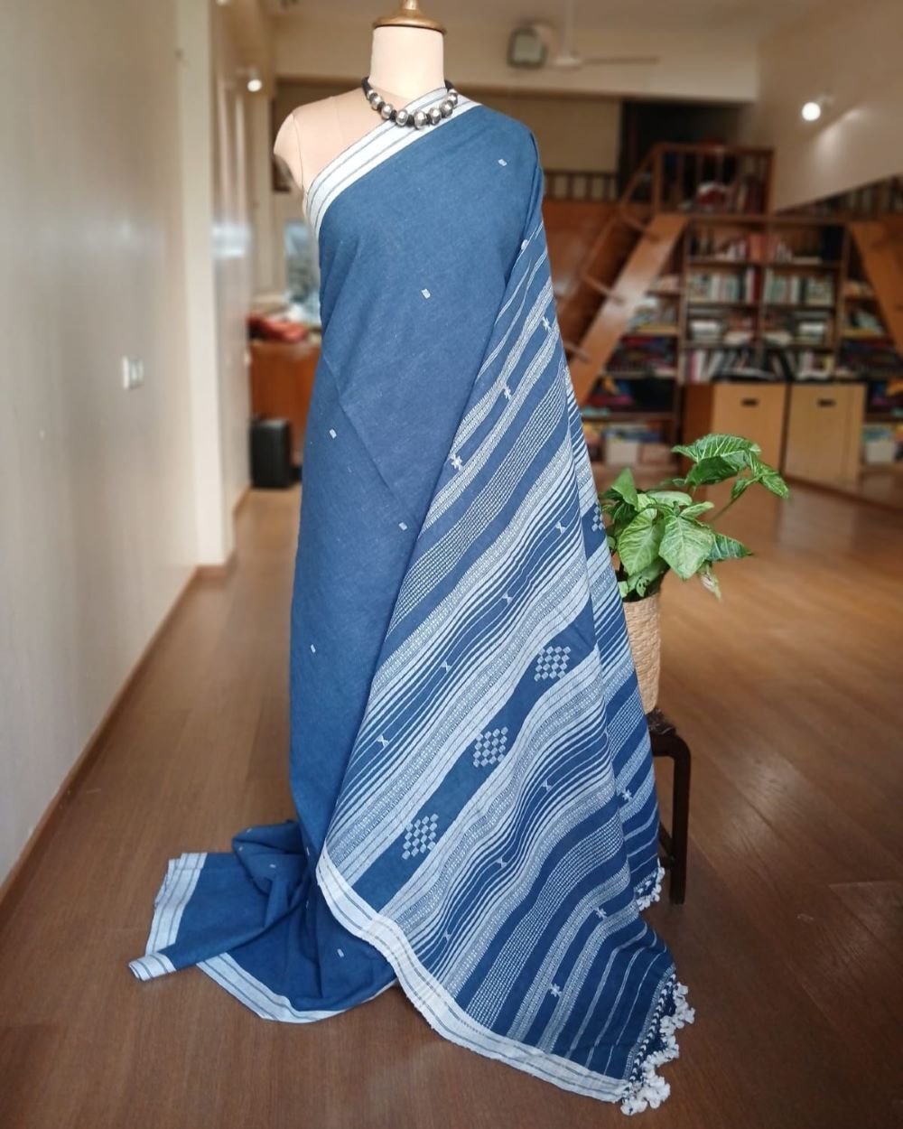Bhujodi Saree handwoven in Kala Cotton – (BHUJ0044) - Image 3