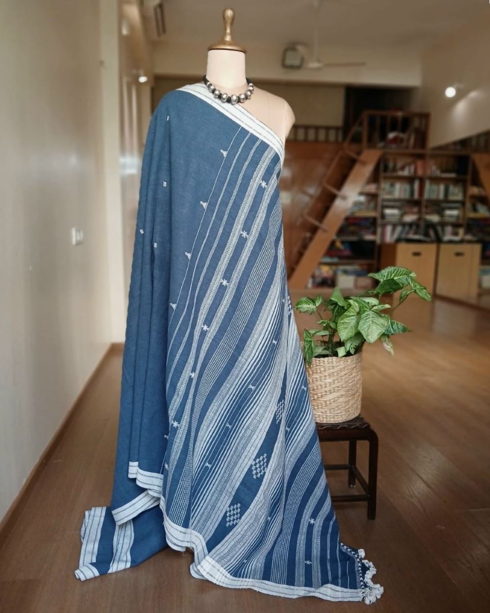 Bhujodi Saree handwoven in Kala Cotton – (BHUJ0044) - Image 5