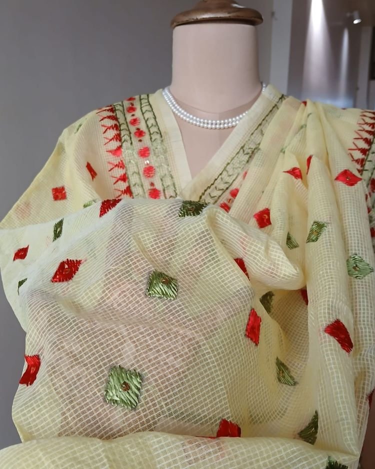 Phulkari Hand Embroidered Dupatta from Punjab - (PHED0006) - Image 6