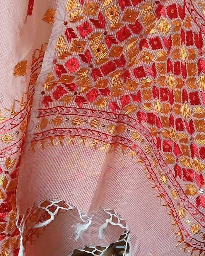 Phulkari Hand Embroidered Dupatta from Punjab – (PHED0008) - Image 5