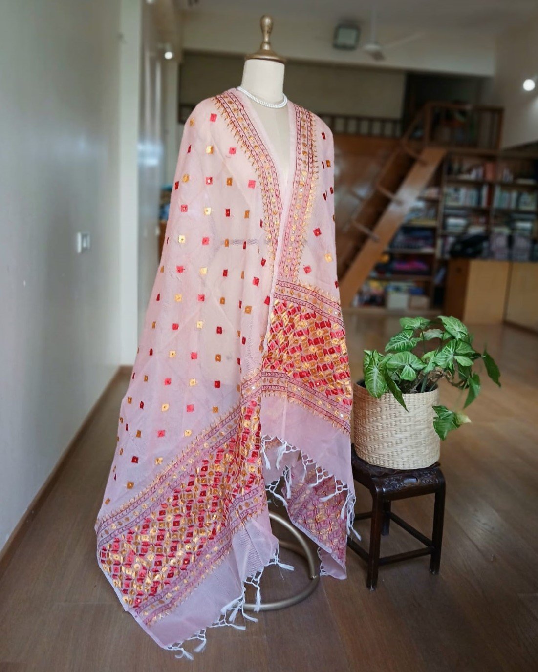 Phulkari Hand Embroidered Dupatta from Punjab – (PHED0008) - Image 3