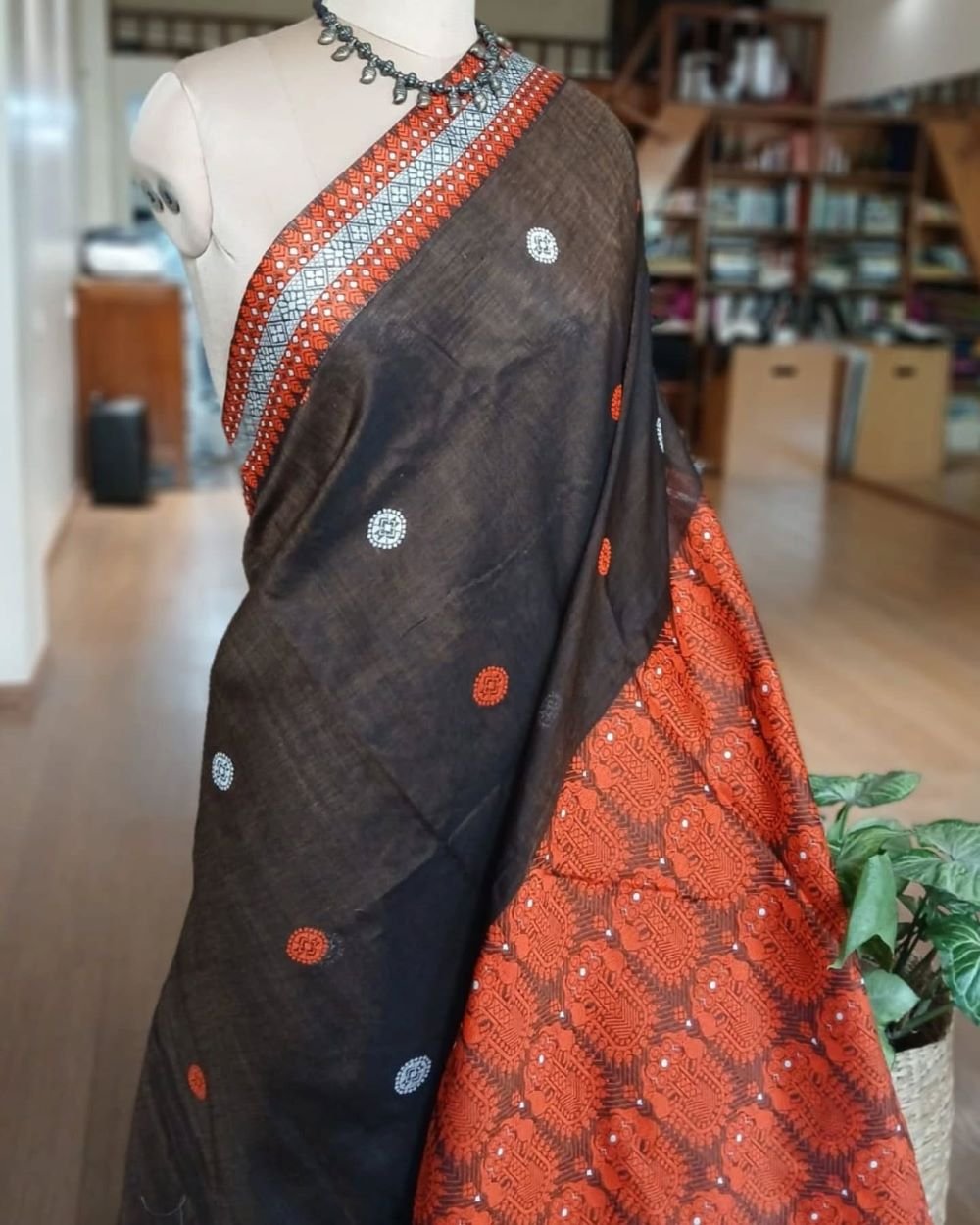 Assam Paat (Mulberry Silk) x Fine Cotton Handweave Saree - (APHS0001) - Image 3