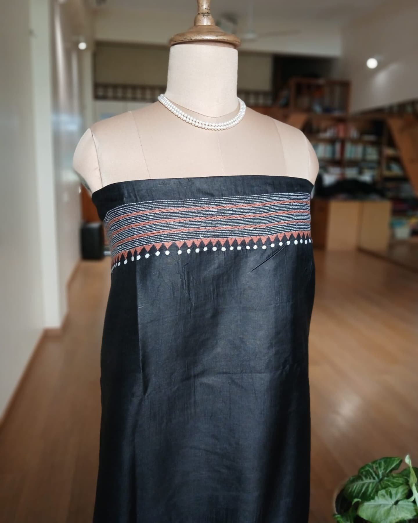 Santiniketan Kantha Saree in pure Bisnupuri Silk – (SNBK1006) - Image 6