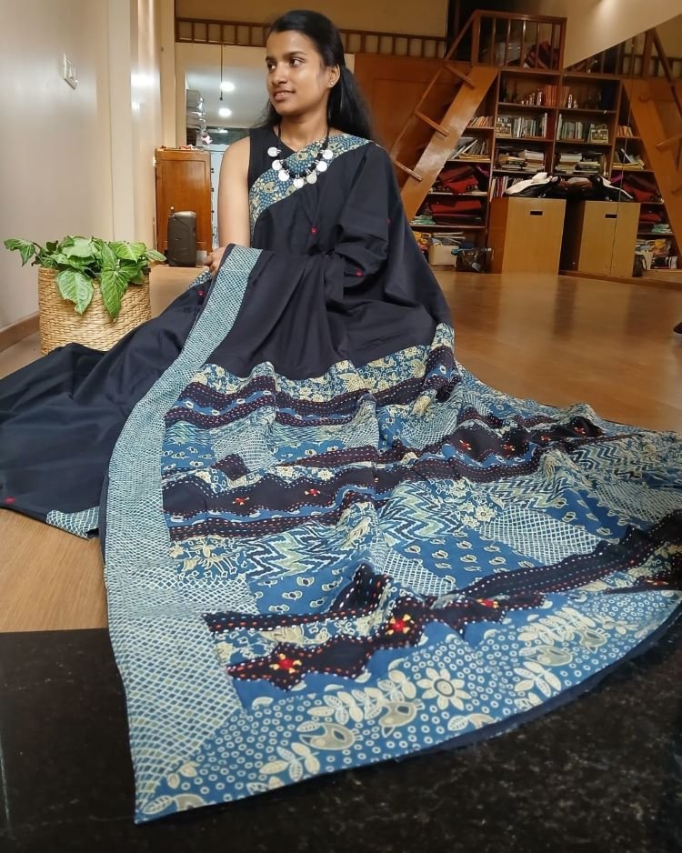 Ajrakh Applique Saree in Mul Cotton – (MCAS1005)