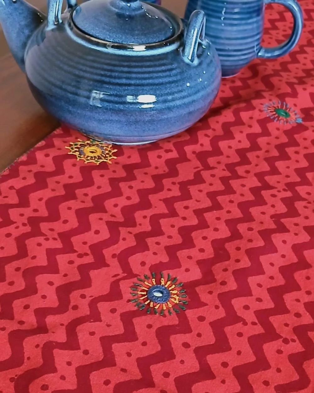 Festive Table Runner with mirrorwork - (FESTRUN005) - Image 3