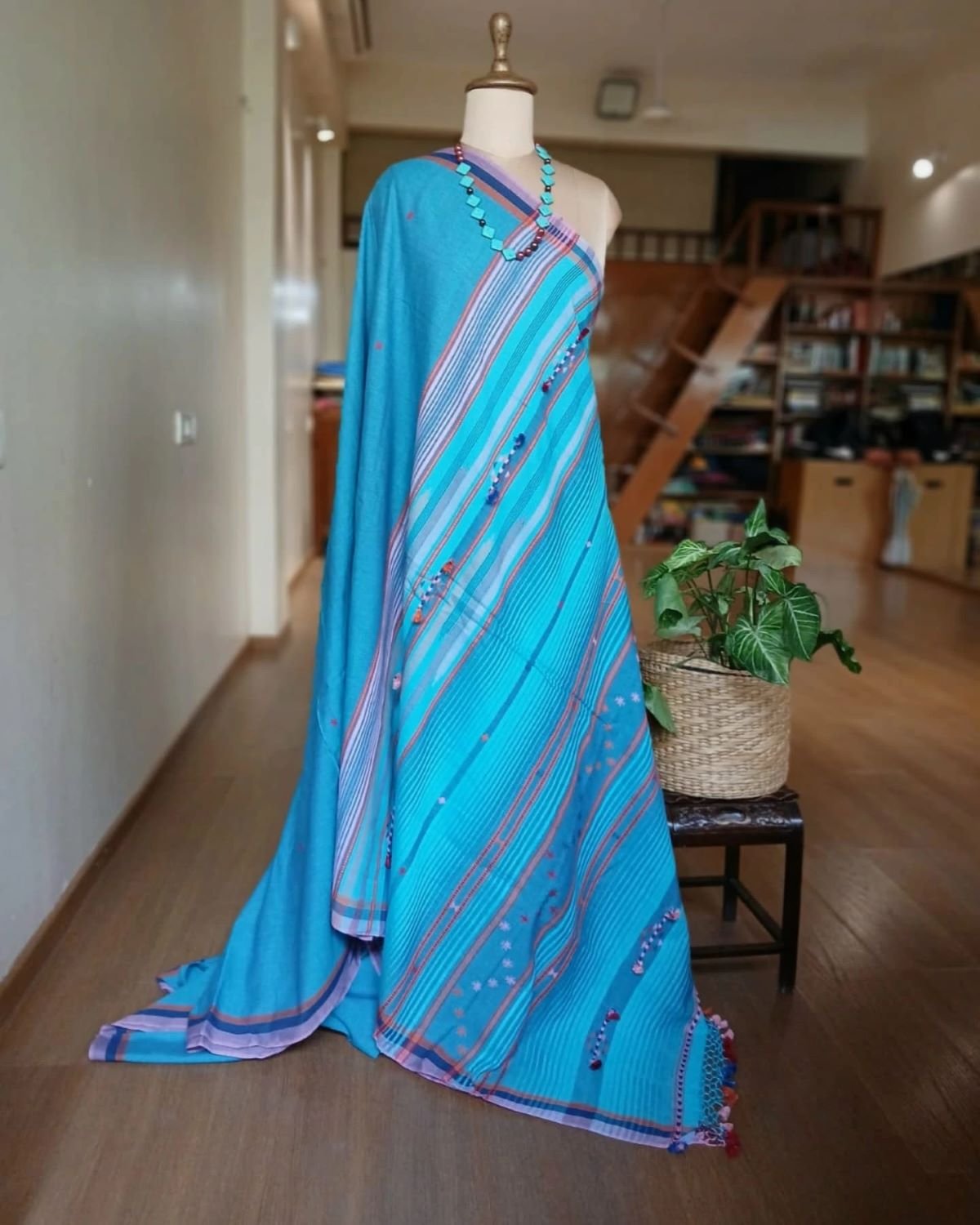 Two-tone dark turquoise Bhujodi saree – (BHUJ0059) - Image 5